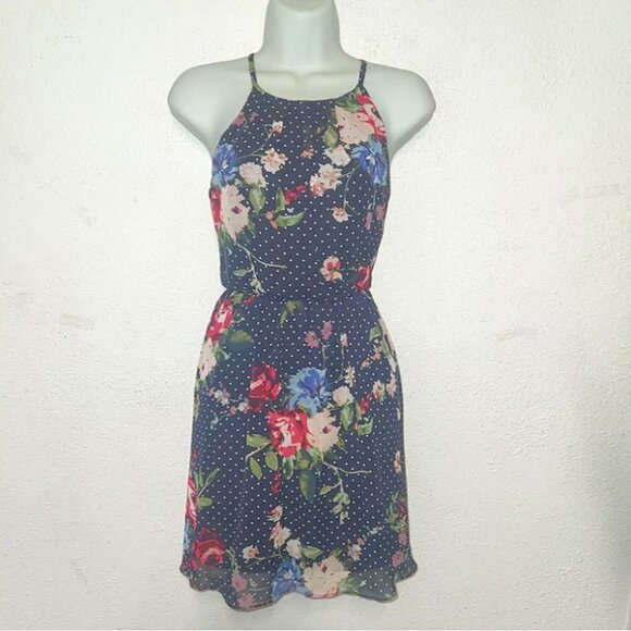 Dress, ***Stylish sleeveless floral dress, lined in size small - Picture 1 of 10